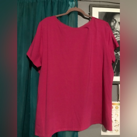 Top - Picture 2 of 3